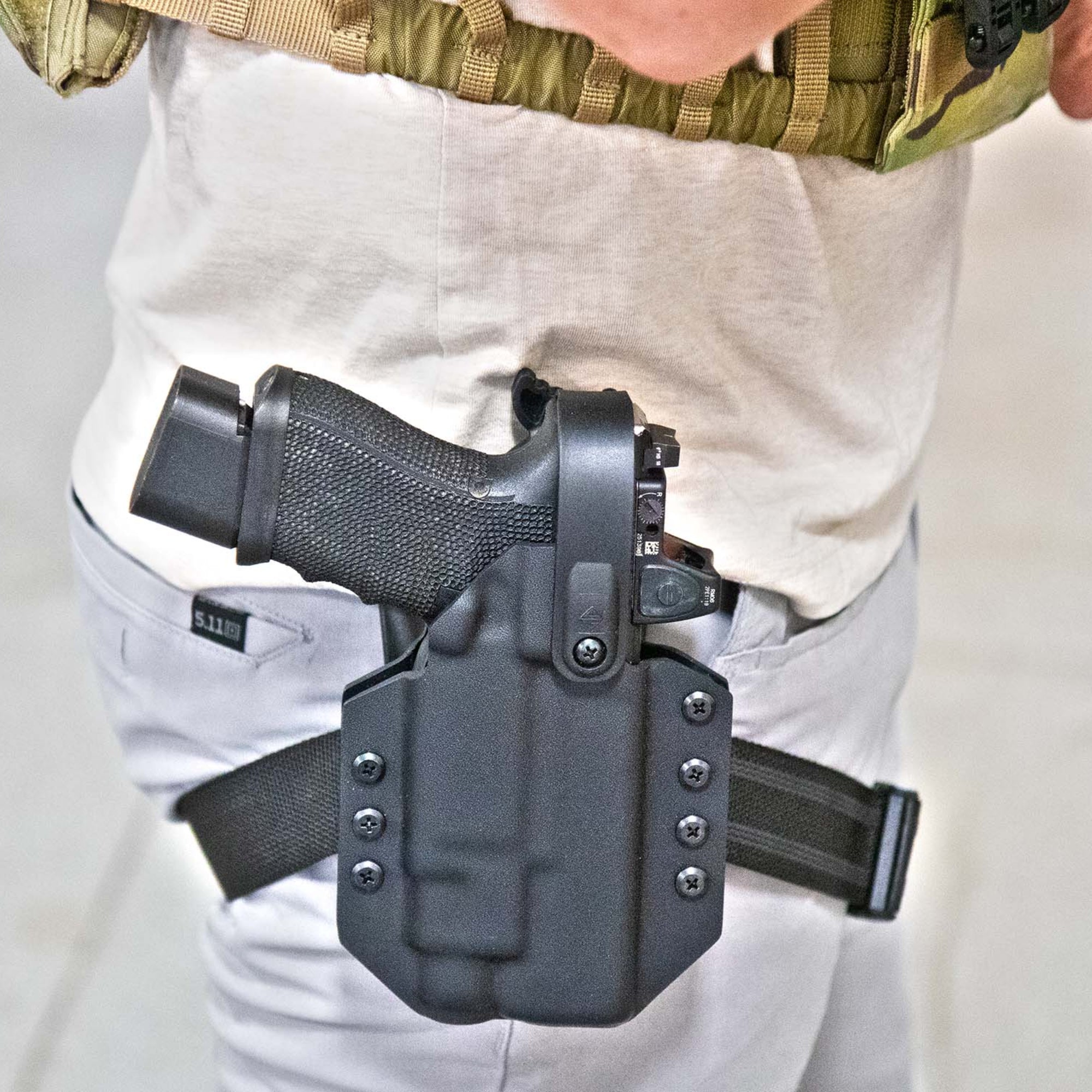 OWB Lightbearing Duty holster with Level 2 Retention - FDO Industries